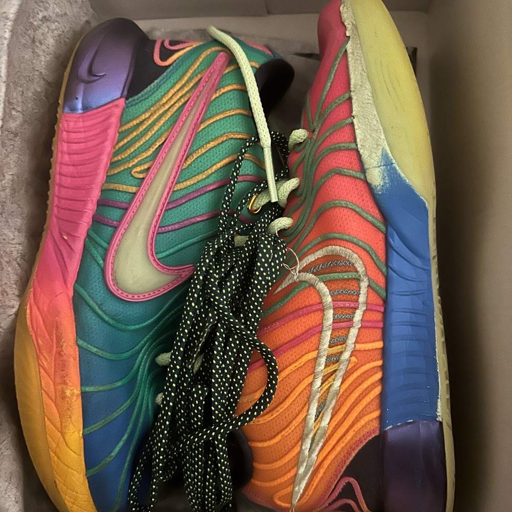 Nike Lebron 21